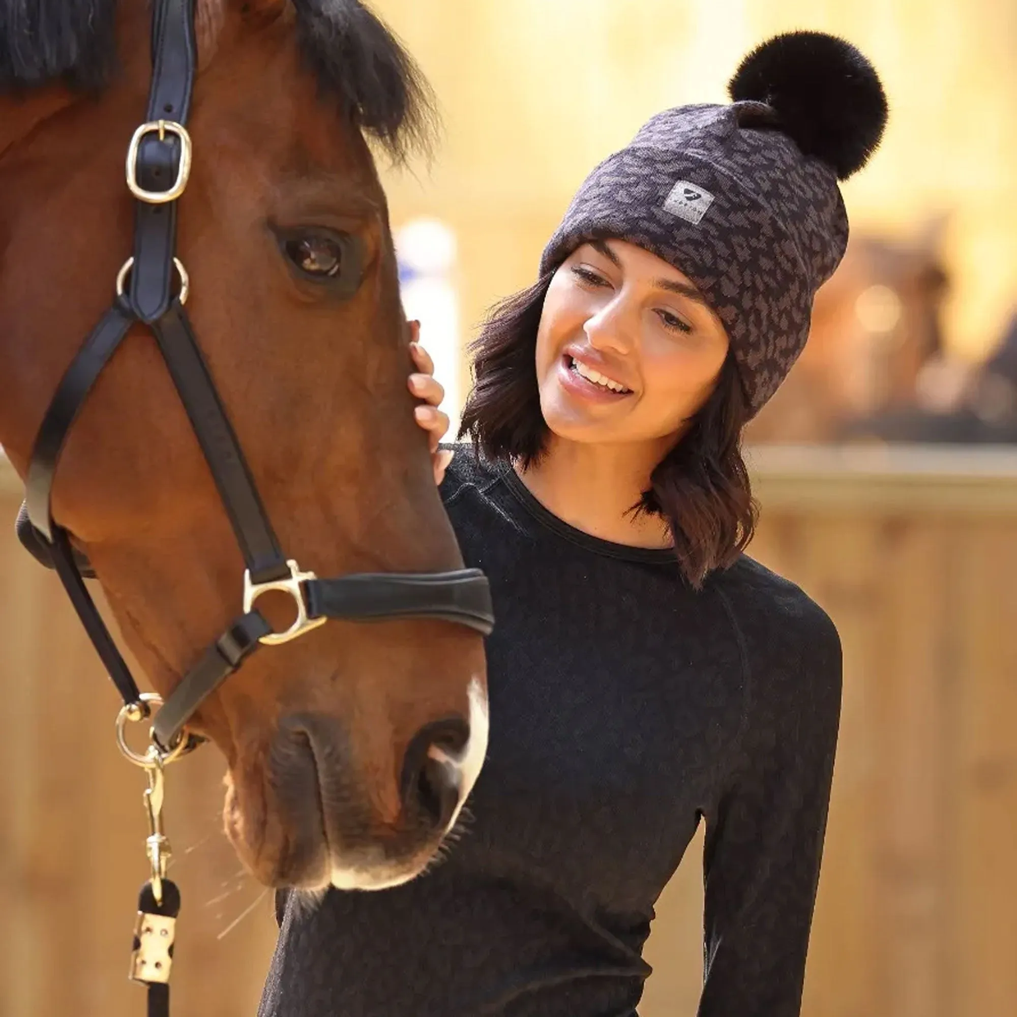 Aubrion Fleece Lined Bobble Hat