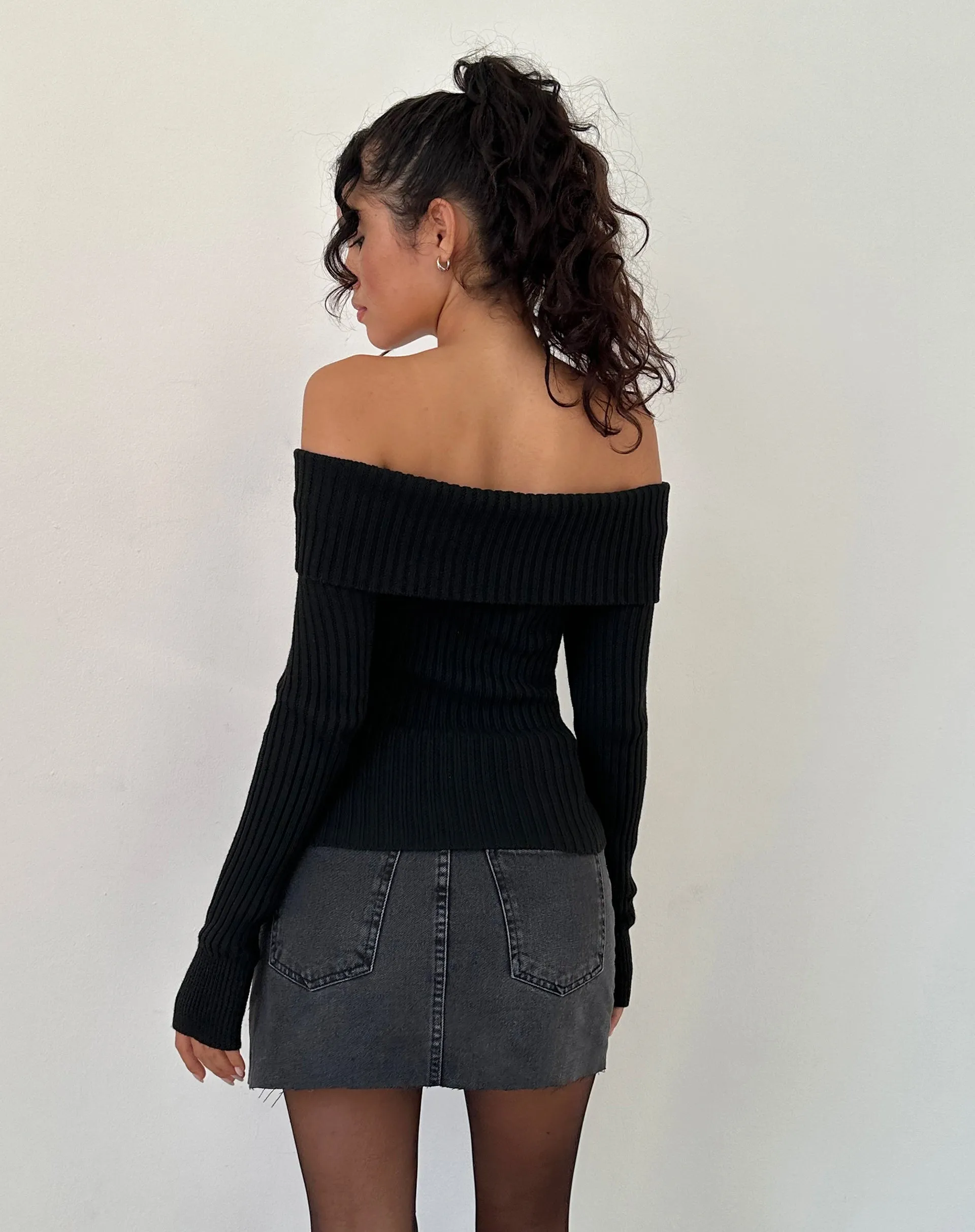 Circe Off-Shoulder Long Sleeve Knit Top in Black