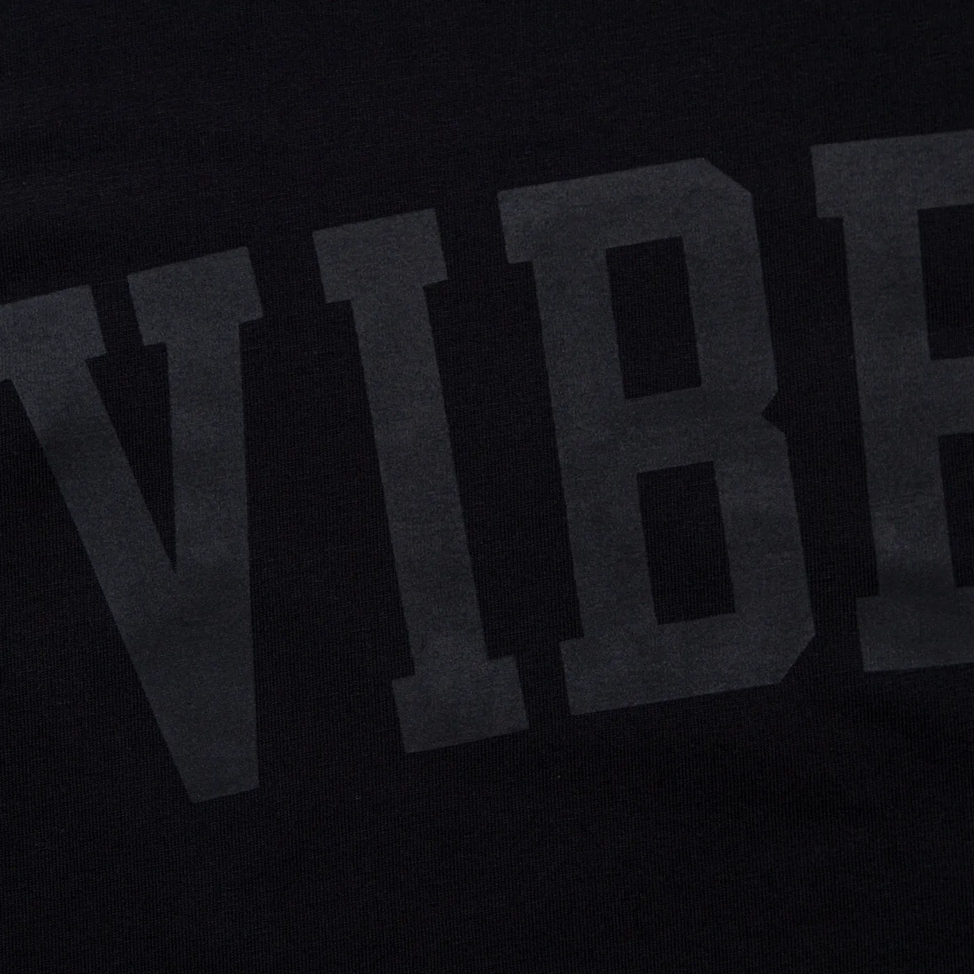 Vibes Blk On Blk - Tshirt - Black