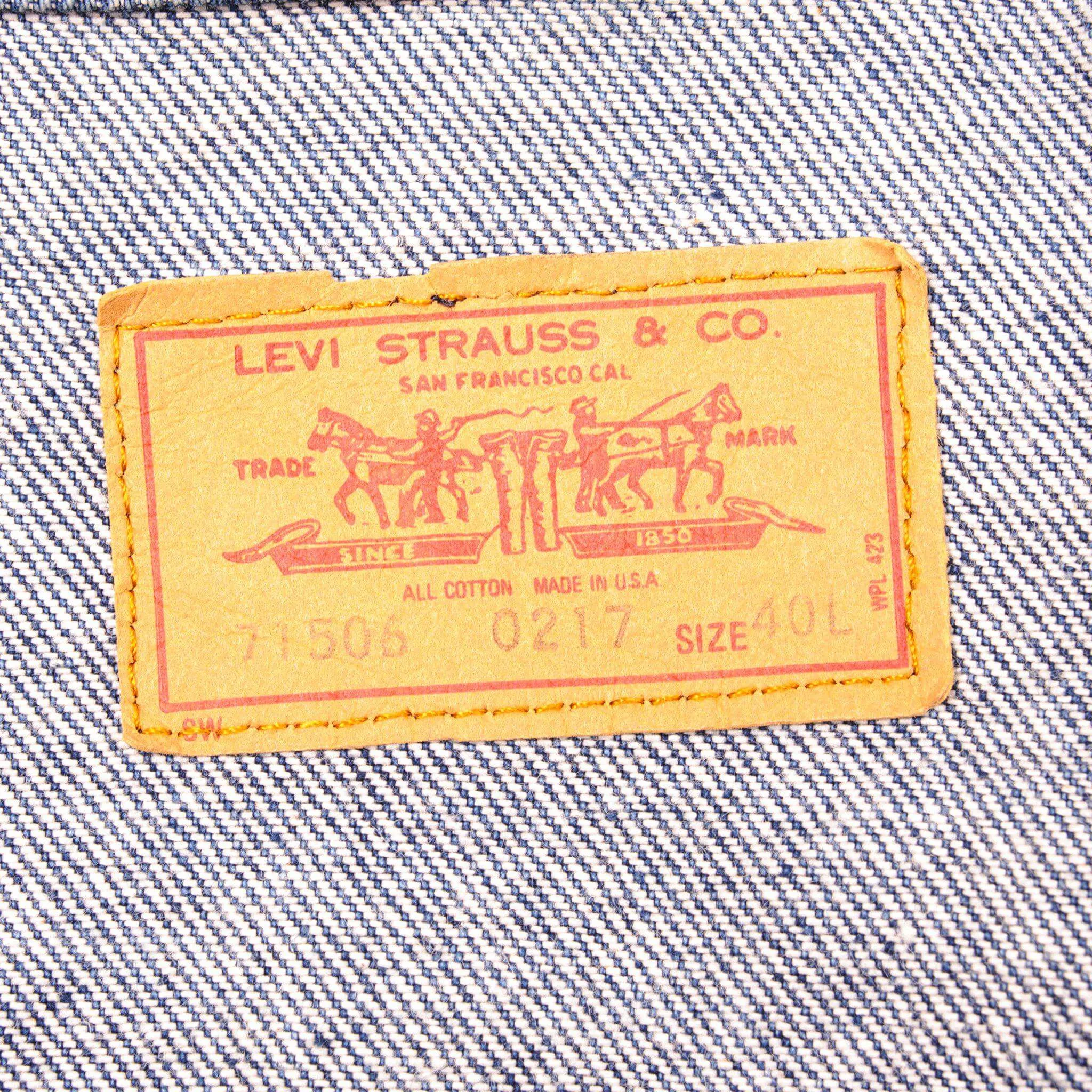 VINTAGE LEVIS JACKET SIZE 40L WITH SINGLE STITCH POCKETS MADE IN USA